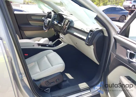 2024 Volvo Xc40 B5 Plus Dark Theme из США, поврежденный, VIN YV4L12ULXR2293107